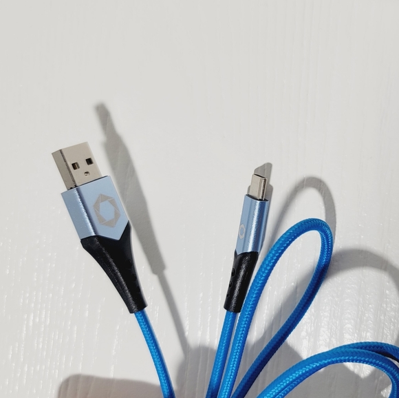 NEW CELLTRONIX Titanium Xtra Long Cable USB Type C 8Ft (Blue) - Picture 4 of 4